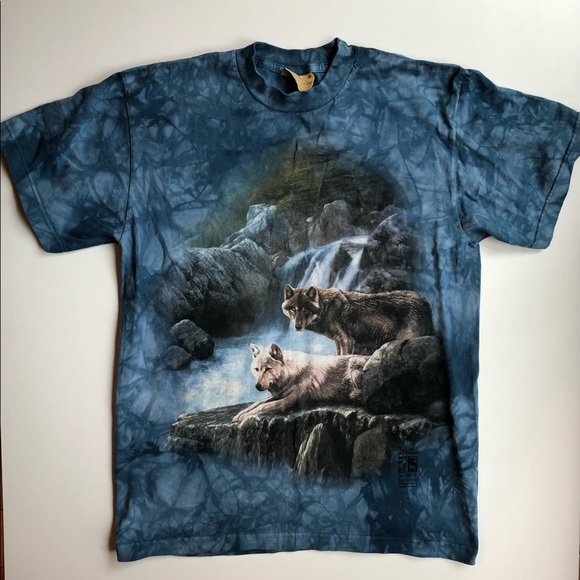 Other - Vintage NWF The Mountain shirt wolves